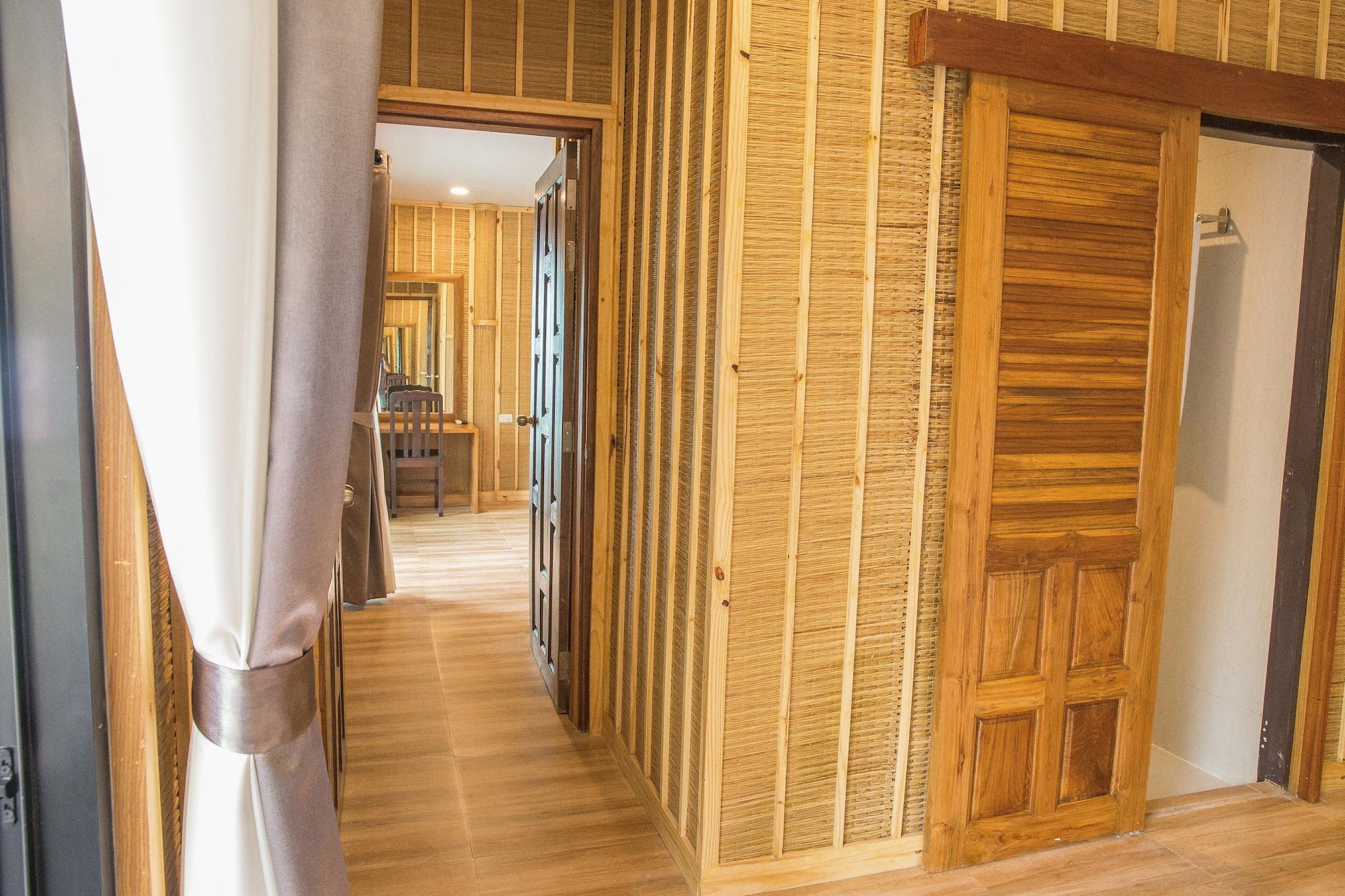 Adarin Beach Resort Mae Nam Bagian luar foto