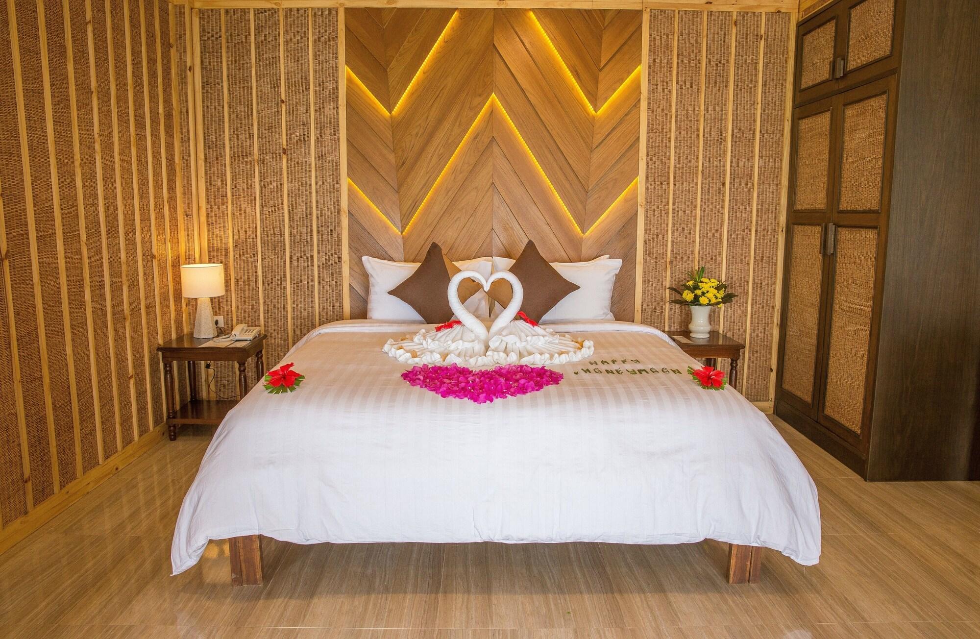 Adarin Beach Resort Mae Nam Bagian luar foto